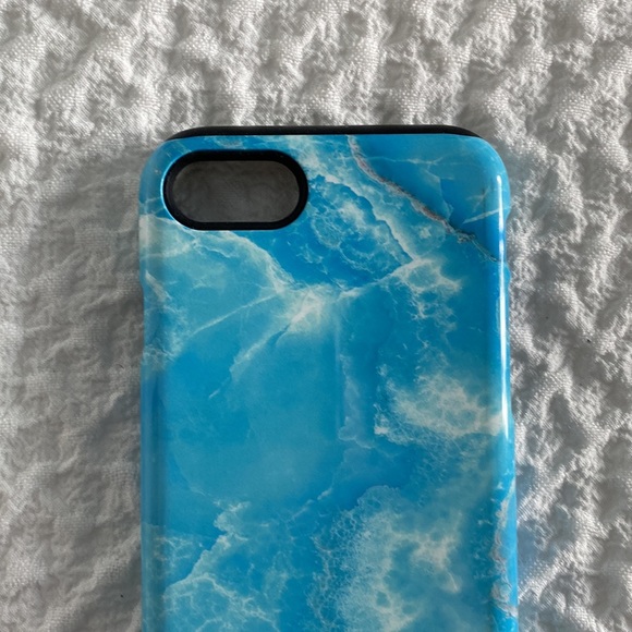 Lightly used Burga iPhone 7/8 case - Picture 3 of 6